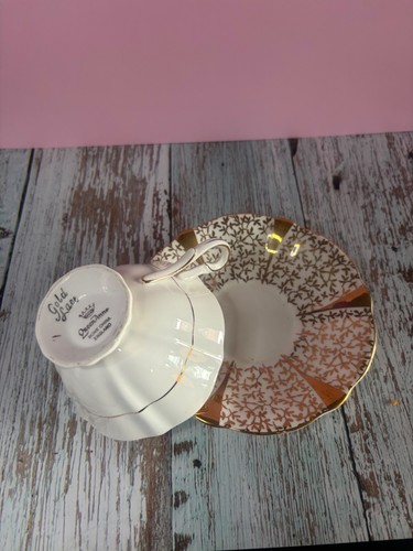 Queen Anne Gold Lace Teacup Saucer Bone China England Vintage - photo 2