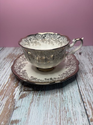 Vintage Royal Albert Tea Cup & Saucer Set Golden Leaves 1960's - photo 3
