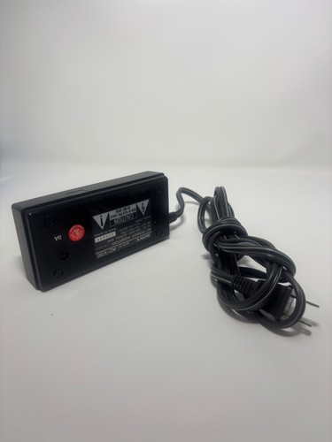 Genuine Sony (AC-V30) 100-240V 20W 7.5V 1.6A AC Power Adapter - photo 4