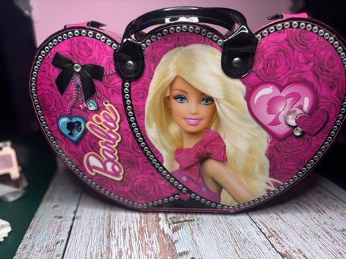 Vintage Mattel Barbie Heart Shaped Cosmetic and Vanity Case - photo 2
