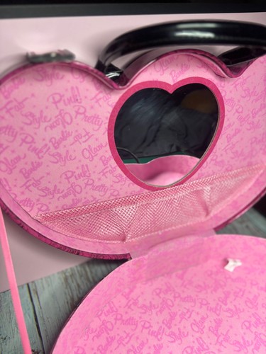 Vintage Mattel Barbie Heart Shaped Cosmetic and Vanity Case - photo 4