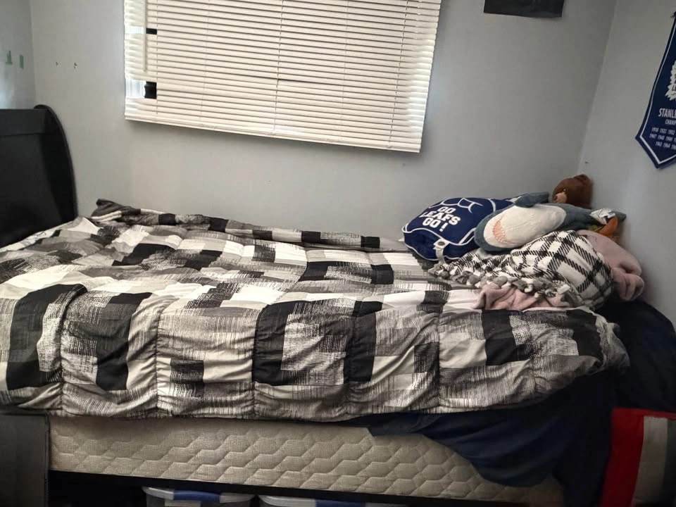 $30 !New Twin Bed Frame with Headboard - photo 2