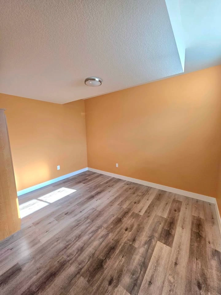 1 Bed 1 Bath - House - photo 4