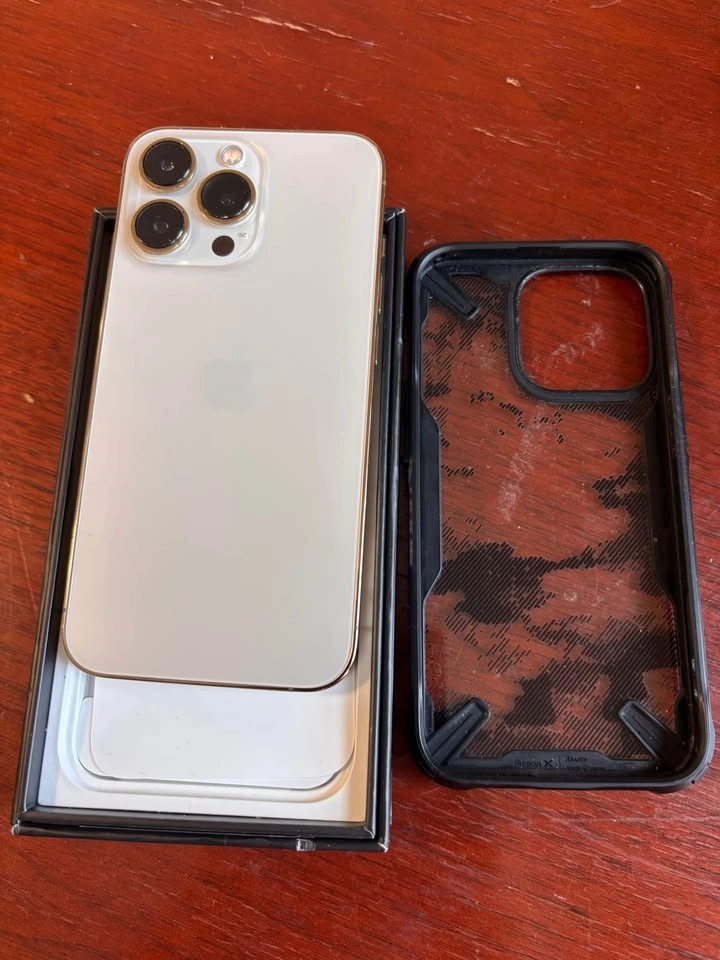 iPhone 13 Pro – 128GB – Gold – Excellent Condition - photo 2