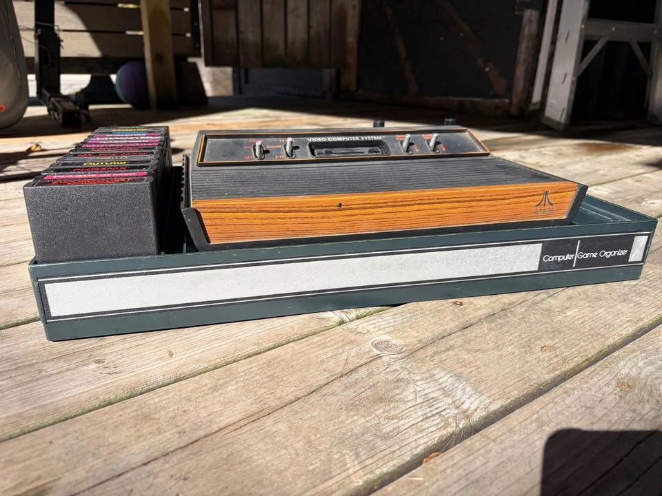 Atari 2600 Organizer Hardshell Case Colecovision Intellivision - photo 4