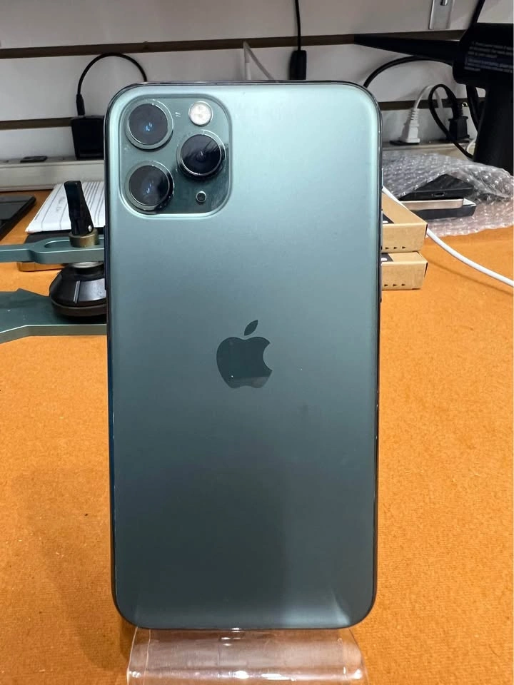 Iphone 11 pro - photo 2