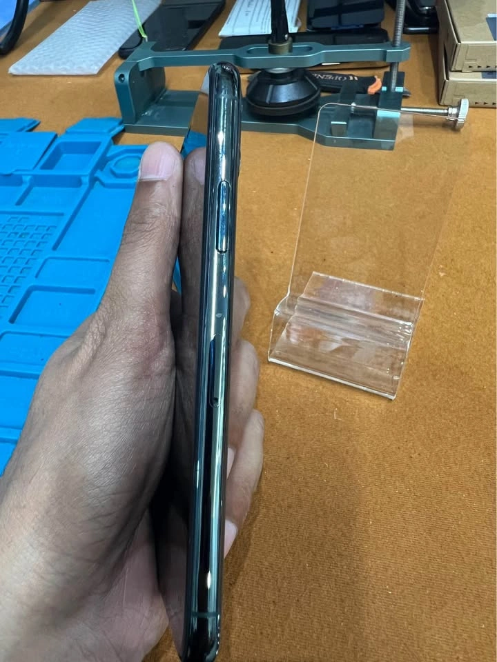 Iphone 11 pro - photo 3