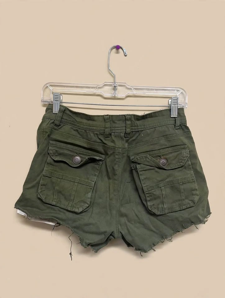 Olive Green Distressed Cargo Denim Shorts – Size S - photo 2
