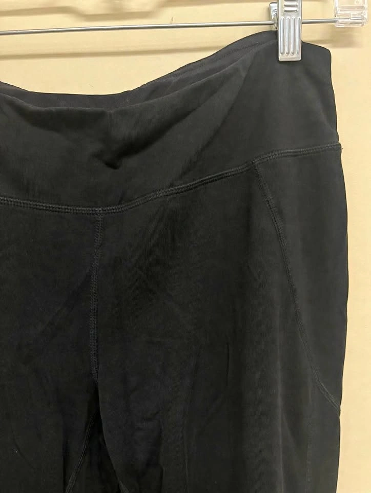 Women's Black Flare Yoga Athletic Pants with Pockets – Size S