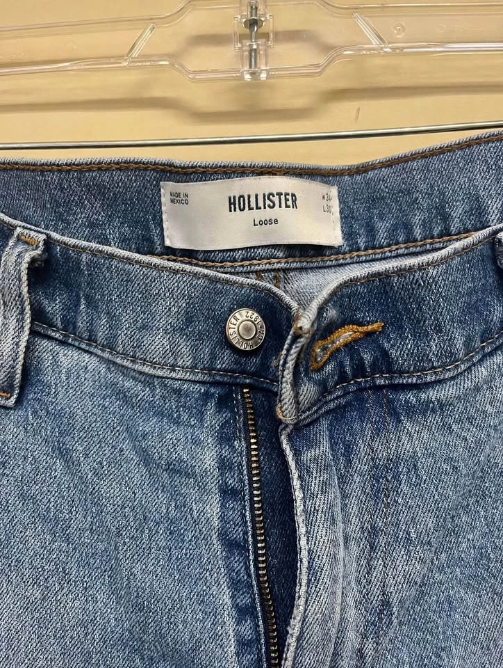 Hollister Men's Loose Fit Jeans – W34 L30 – Classic Blue - photo 2