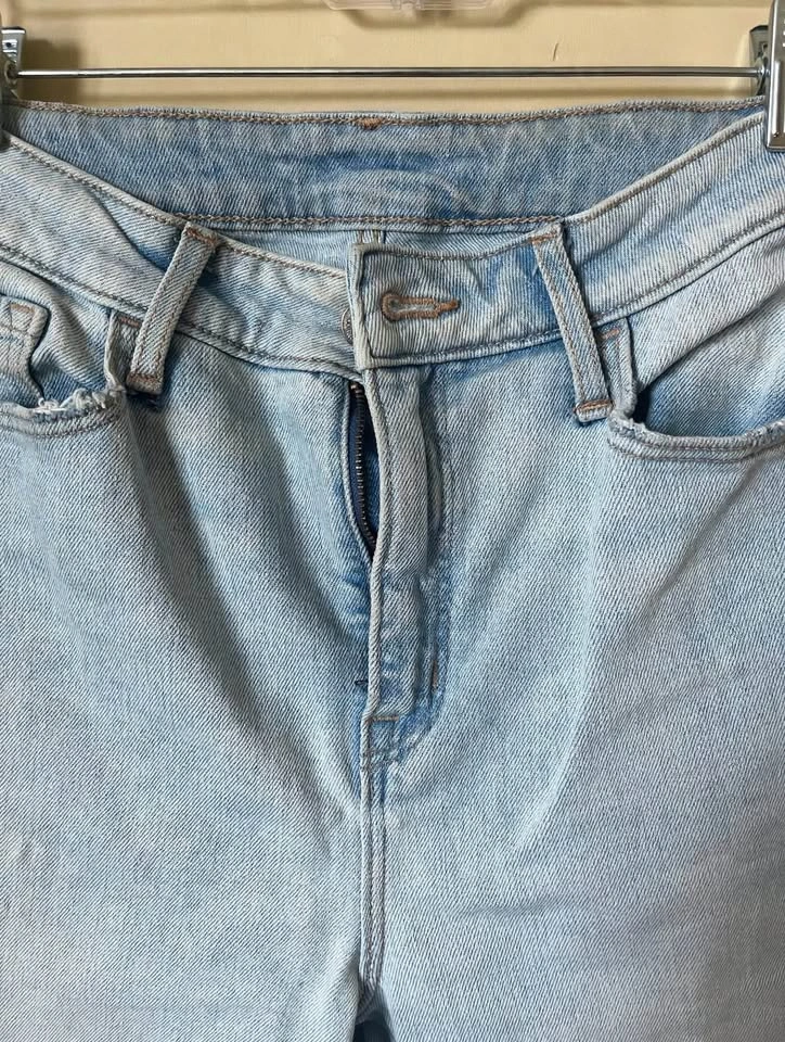 Light Wash High-Rise Flare Jeans – Raw Frayed Hem – Size S - photo 2