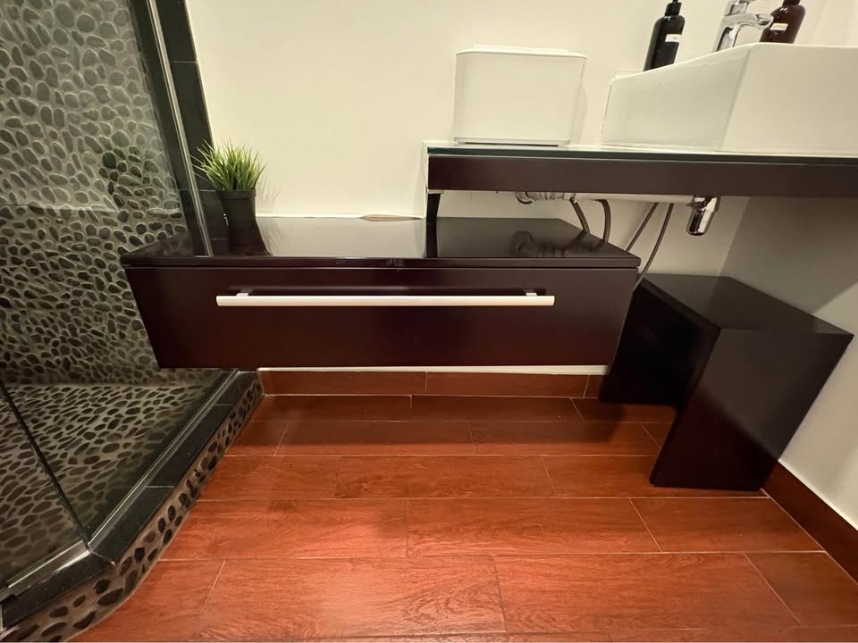 Bathroom vanity, sink, mirror set - photo 5
