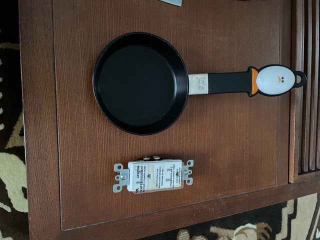 Mini Penguin frying pan