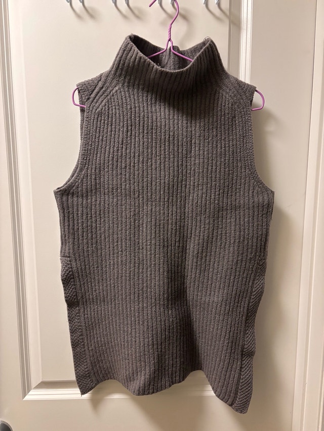 Wilfred mock neck vest, M
