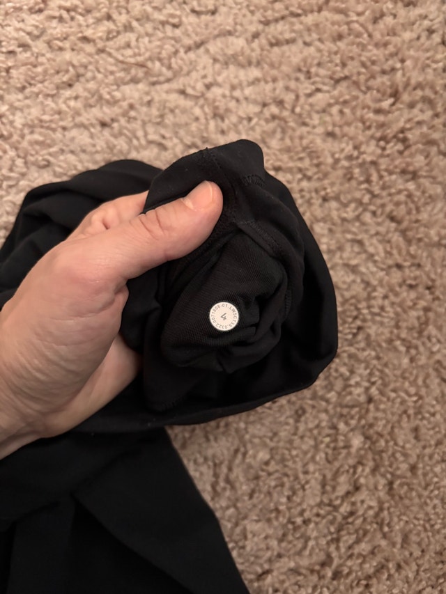 Lululemon align leggings, sz 4 - photo 3