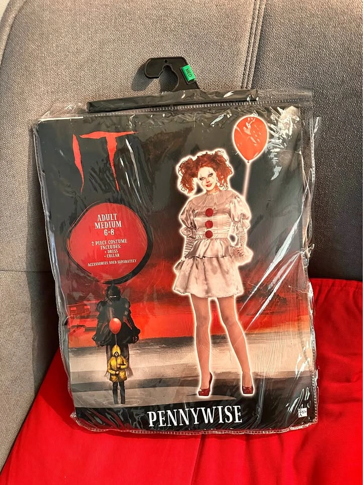 Adult Women's IT Movie Pennywise Halloween Costume Size M 6-8