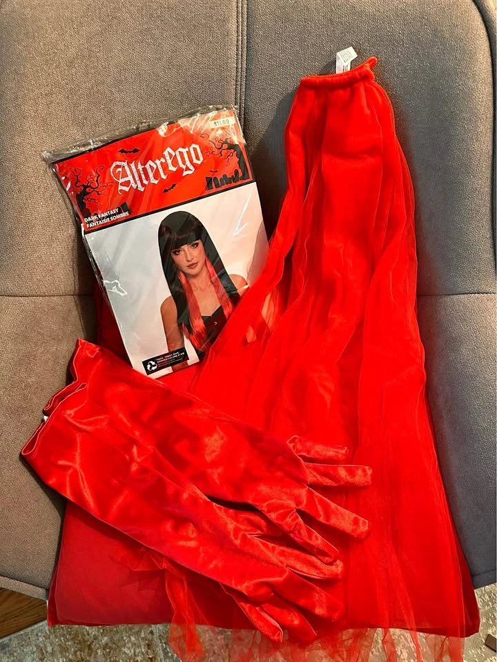 Halloween accessories red