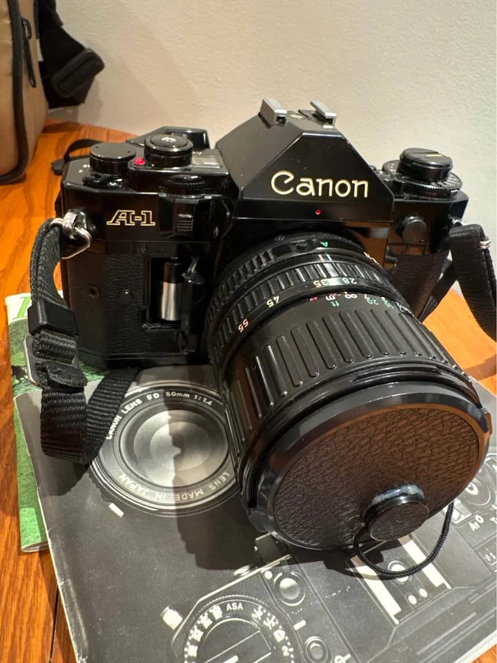 Canon A-1 Film Camera Bundle - photo 2