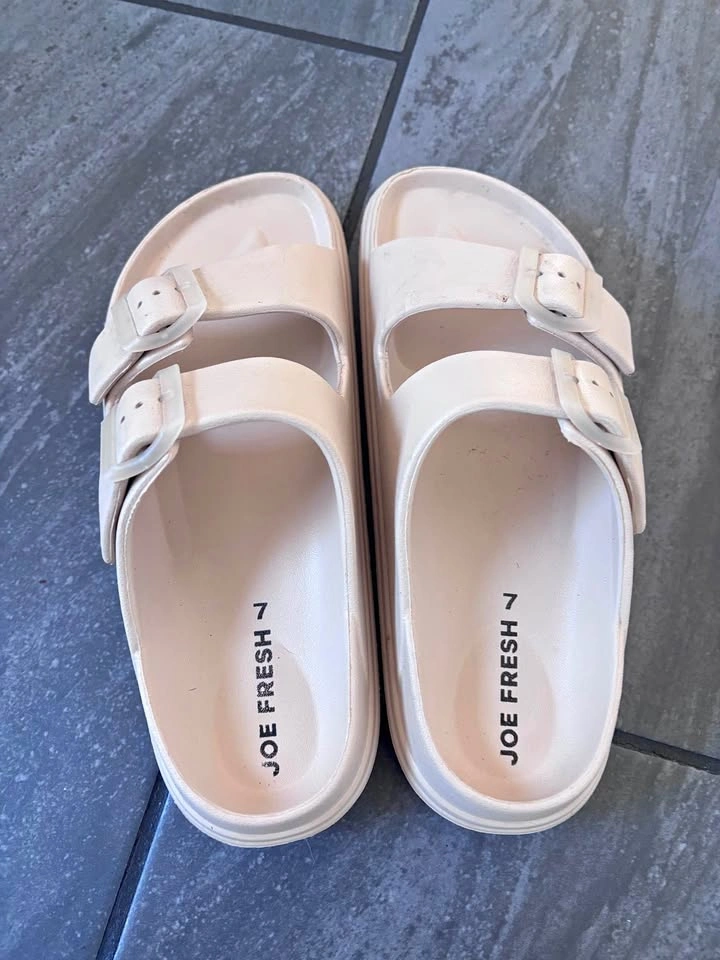 Joe Fresh Beige Sandals US 7