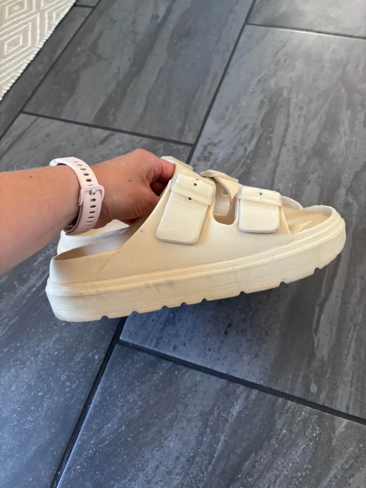 Joe Fresh Beige Sandals US 7 - photo 2