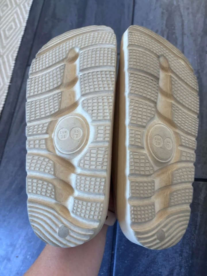 Joe Fresh Beige Sandals US 7 - photo 3