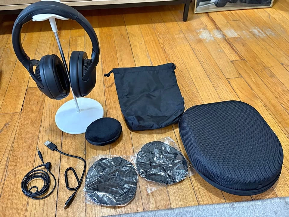 Sony Noise Cancelling Headphones + Travel Case + Stand