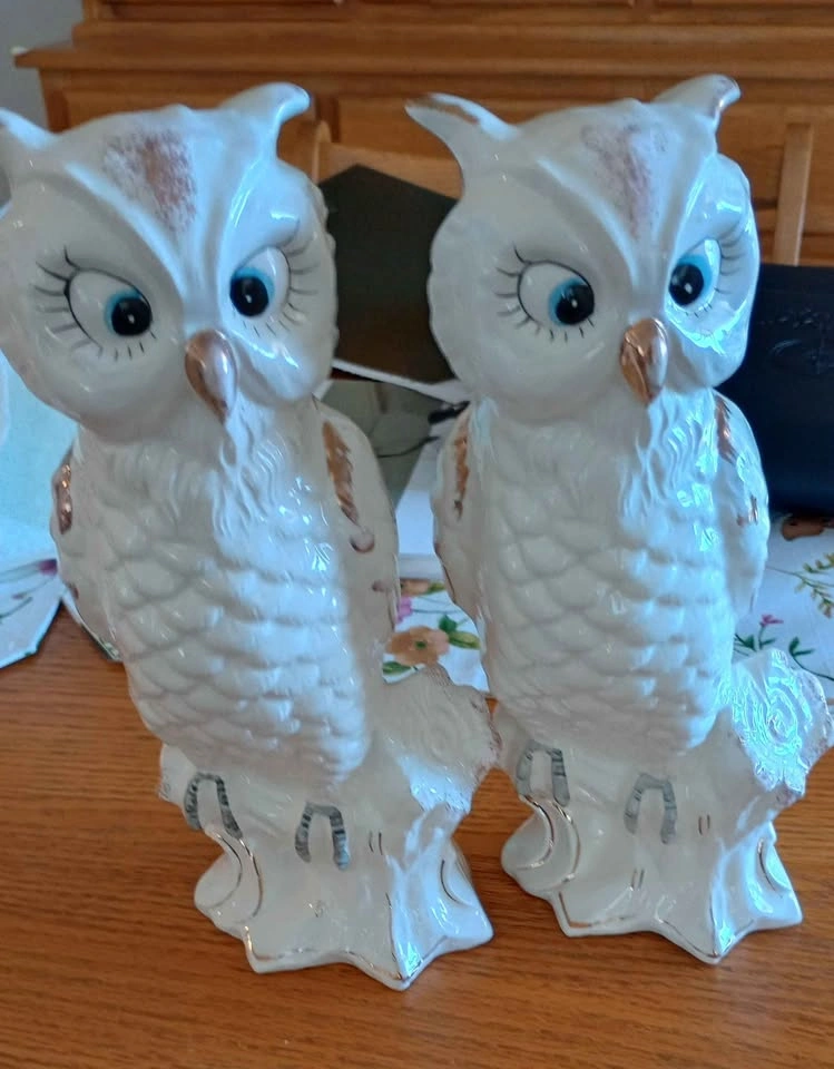 Rare Find! Pair of Japanese Ries Ceramic Owls - 10" tall - photo 2