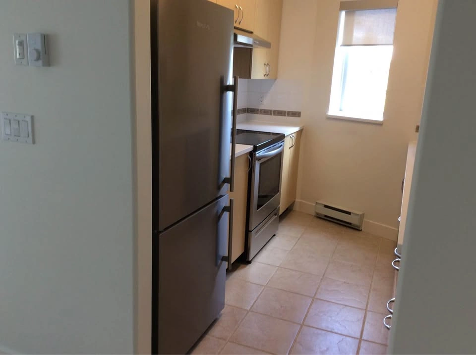 1 Bedroom 1 Bathroom Apartment - photo 3