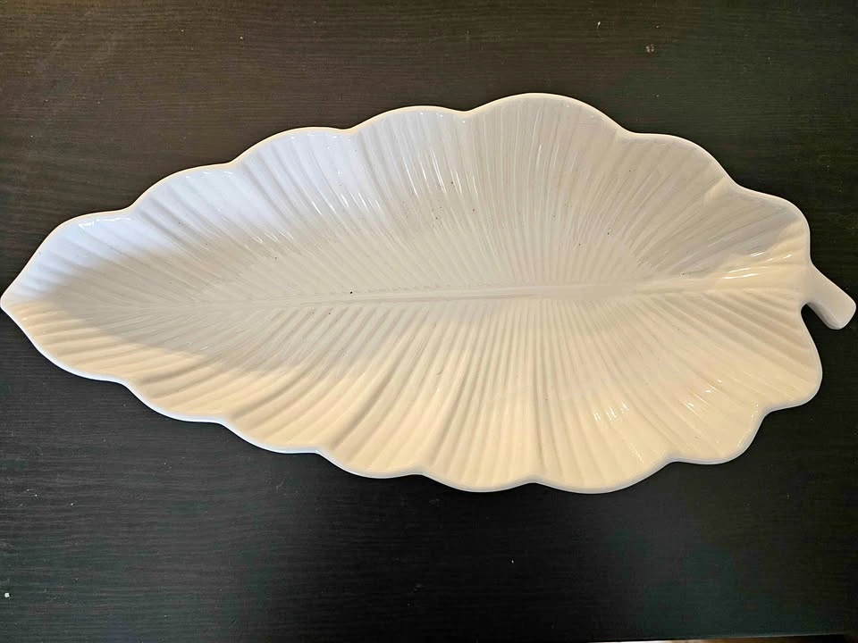 White leaf shaped festive food serving dish 16 3/4"
