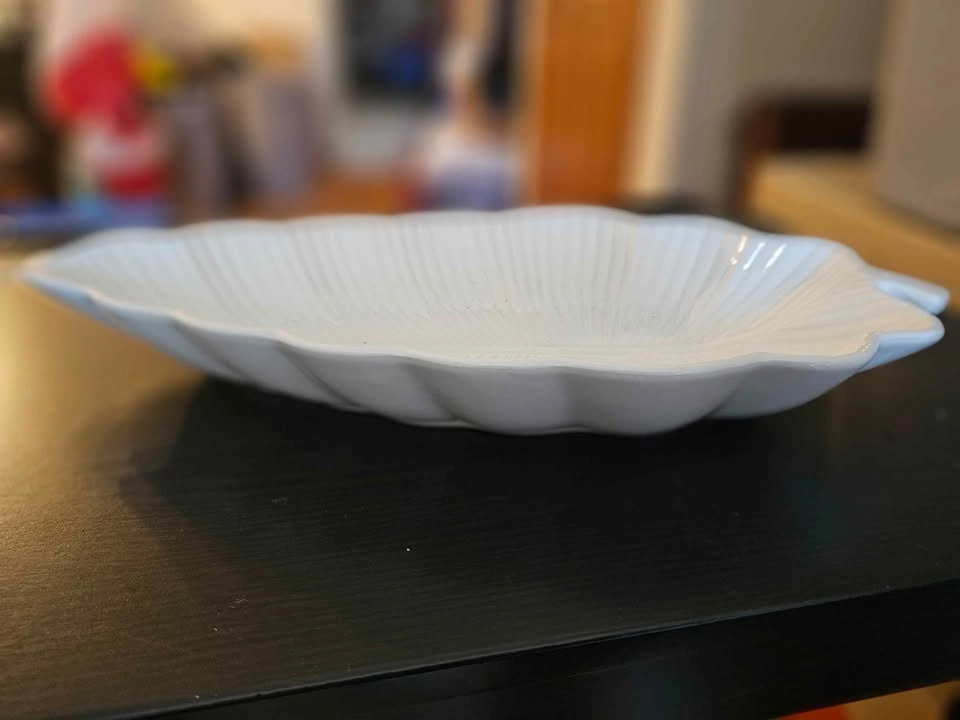 White leaf shaped festive food serving dish 16 3/4" - photo 2
