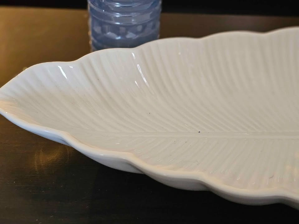 White leaf shaped festive food serving dish 16 3/4" - photo 5