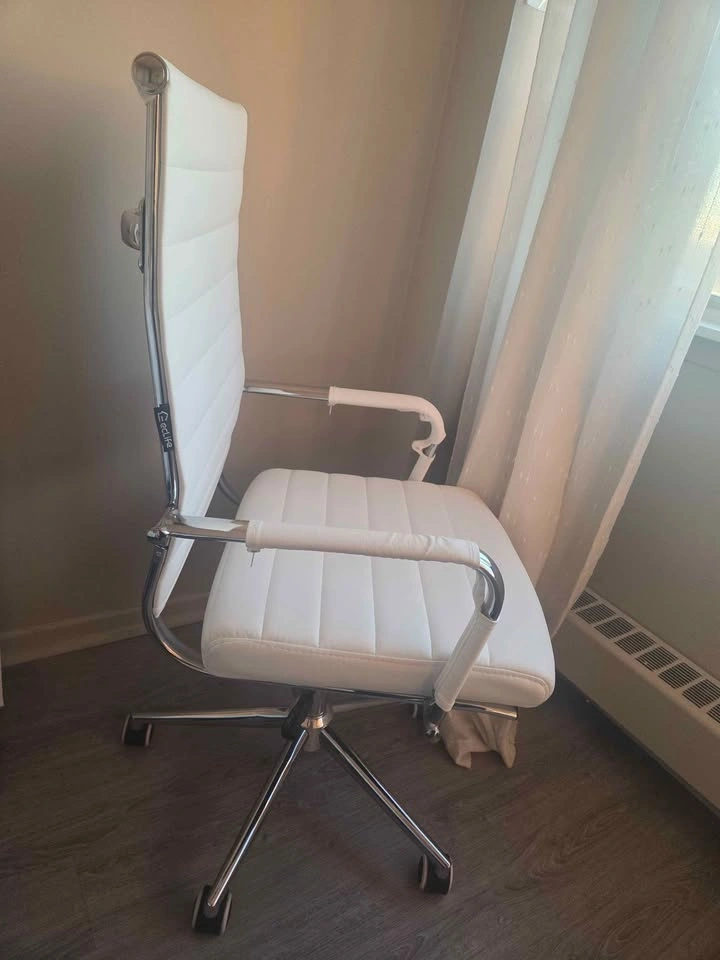 MOVING SALE- White faux leather high back office chair - photo 2