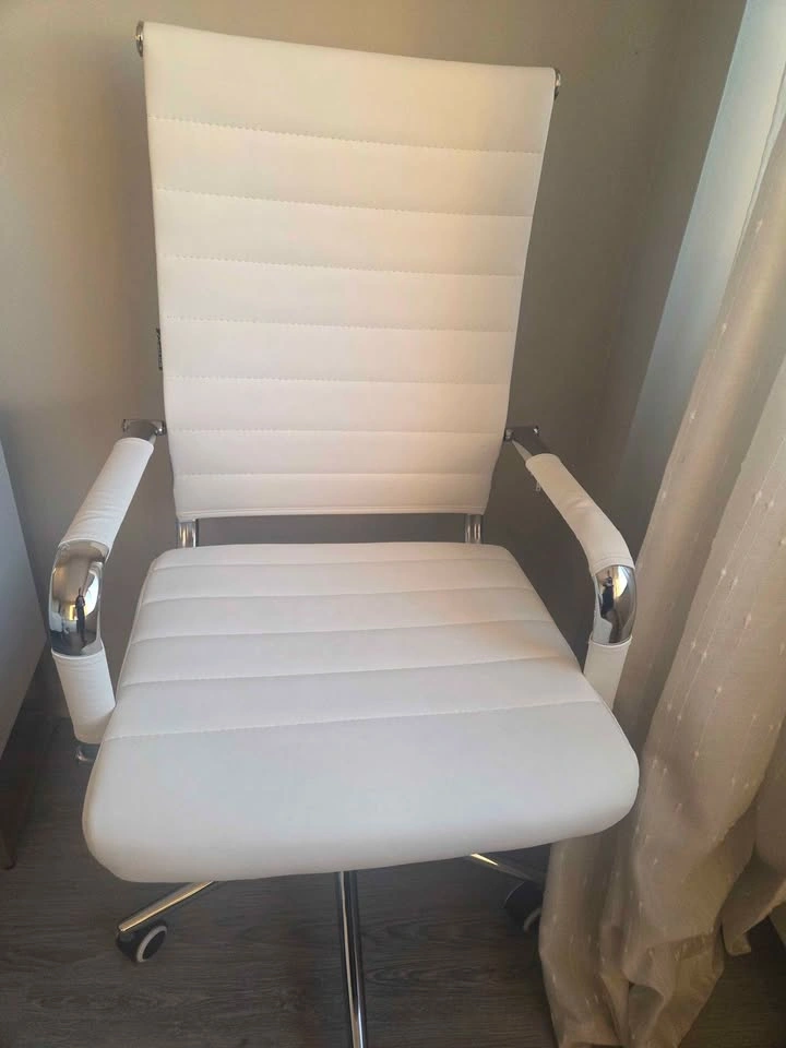 MOVING SALE- White faux leather high back office chair - photo 5