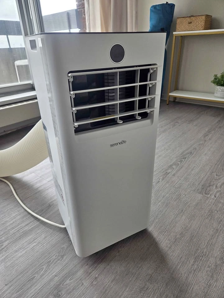 MOVING SALE- Portable AC Serenelife 10,000 BTU cooling power