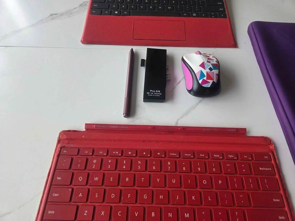 Surface Pro 5 + Surface pen + accessories bundle - photo 5