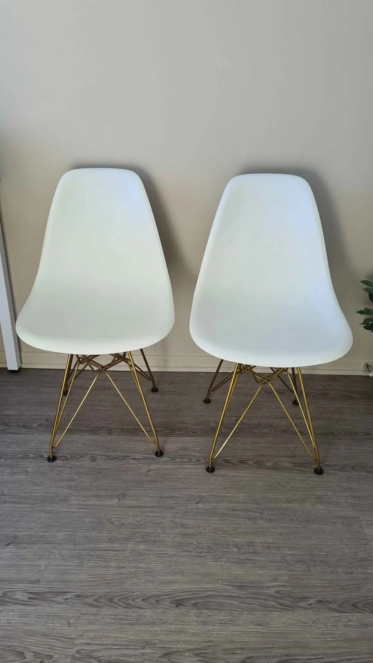 Set of 2 dining chairs white and gold