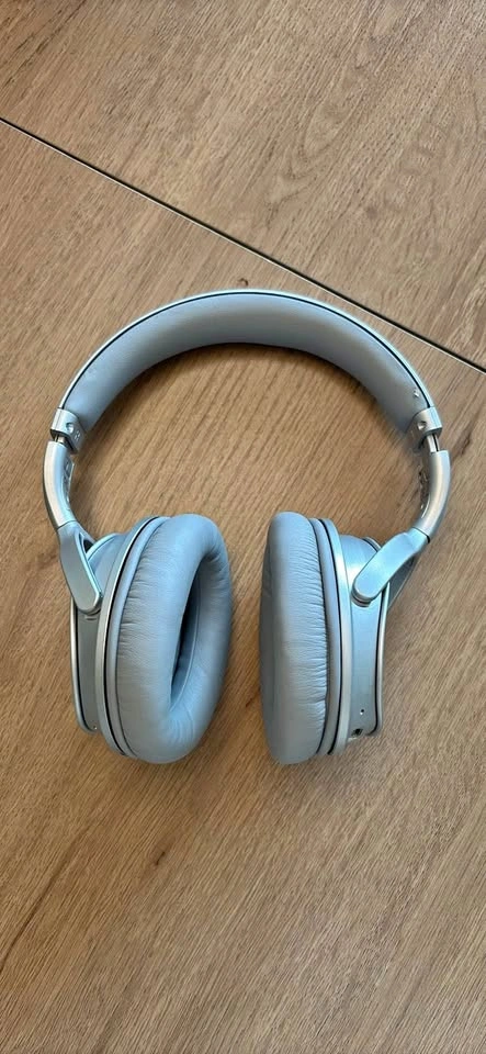 MPOW wireless bluetooth headphones