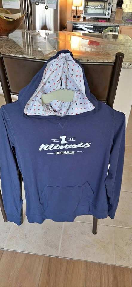 Women’s hooded lightweight Illinois navy blue sweatshirt