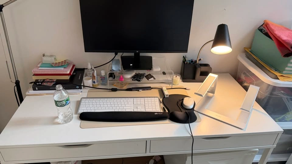 White Modern Desk with Drawers - photo 2