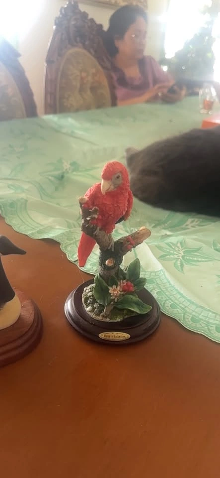 Goose and Parrot Figurines - photo 2