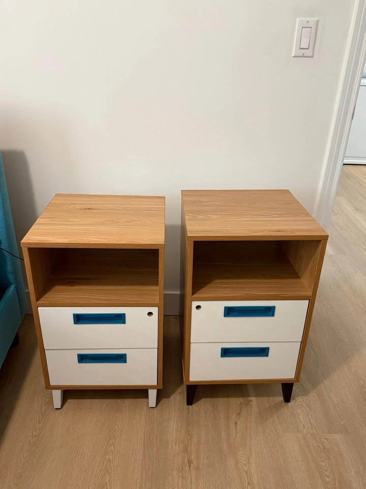 Pair of Modern Wood and White Nightstands - photo 2