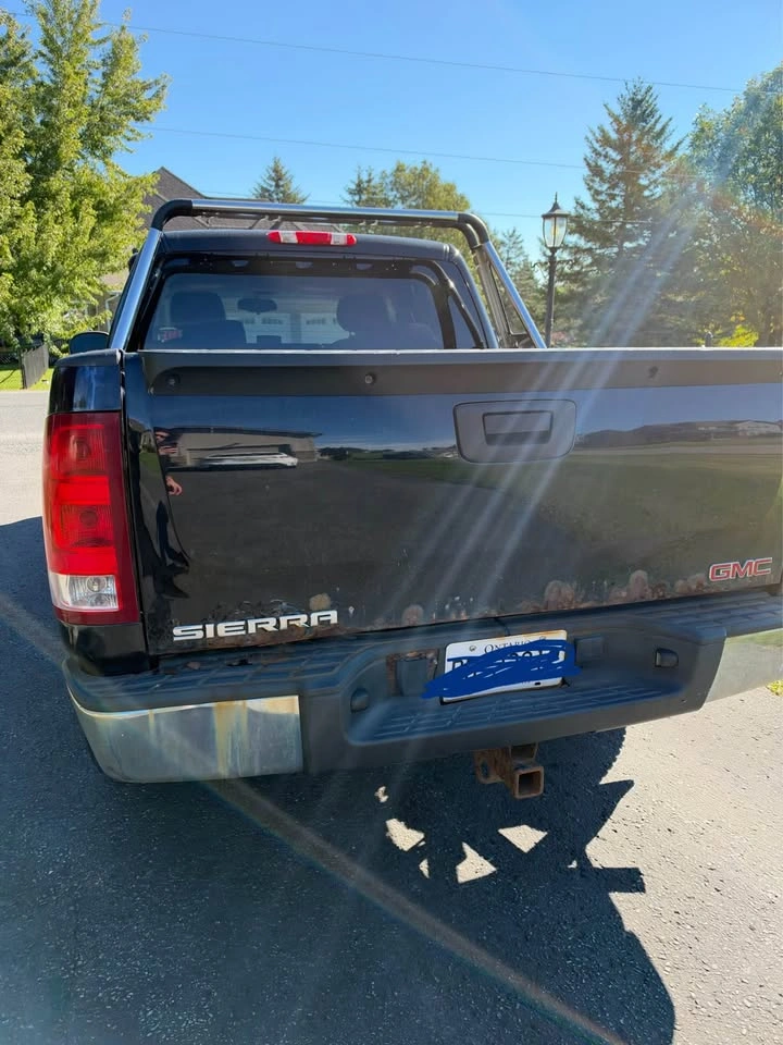 2010 GMC Sierra - photo 4