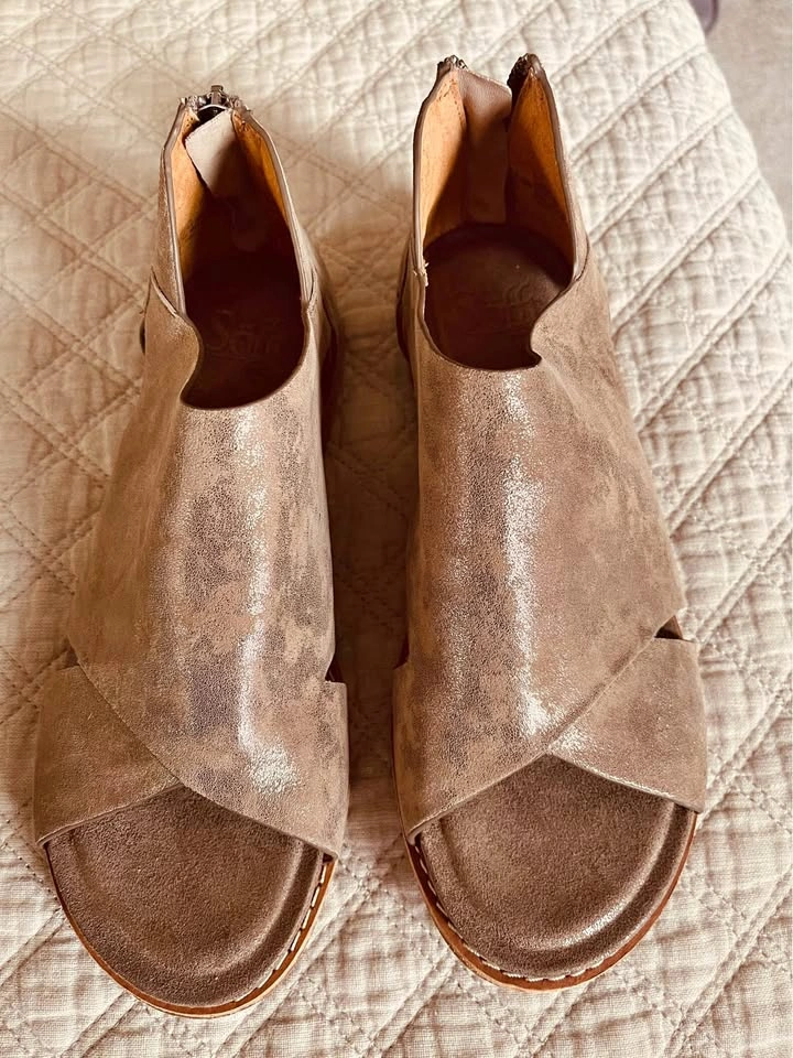 Sofft Women's Evonne Sandal Metallic Smoke Leather Size 7.5/8