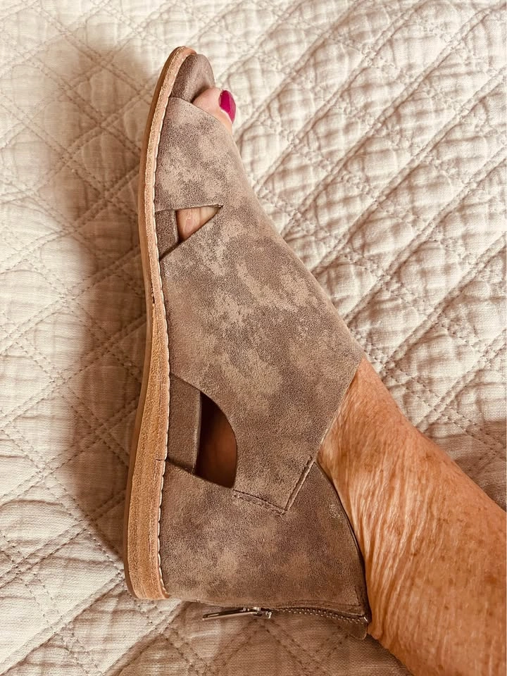 Sofft Women's Evonne Sandal Metallic Smoke Leather Size 7.5/8 - photo 4