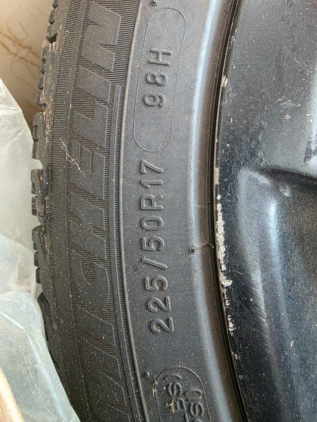 225/50R17 Michelin X-Ice Winter Tires on 17" Rims - photo 4