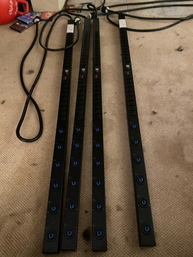APC metered rack PDU