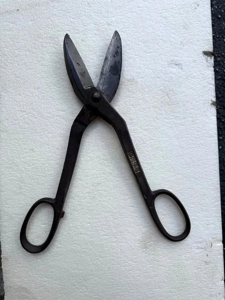 Tin Snips thumbnail