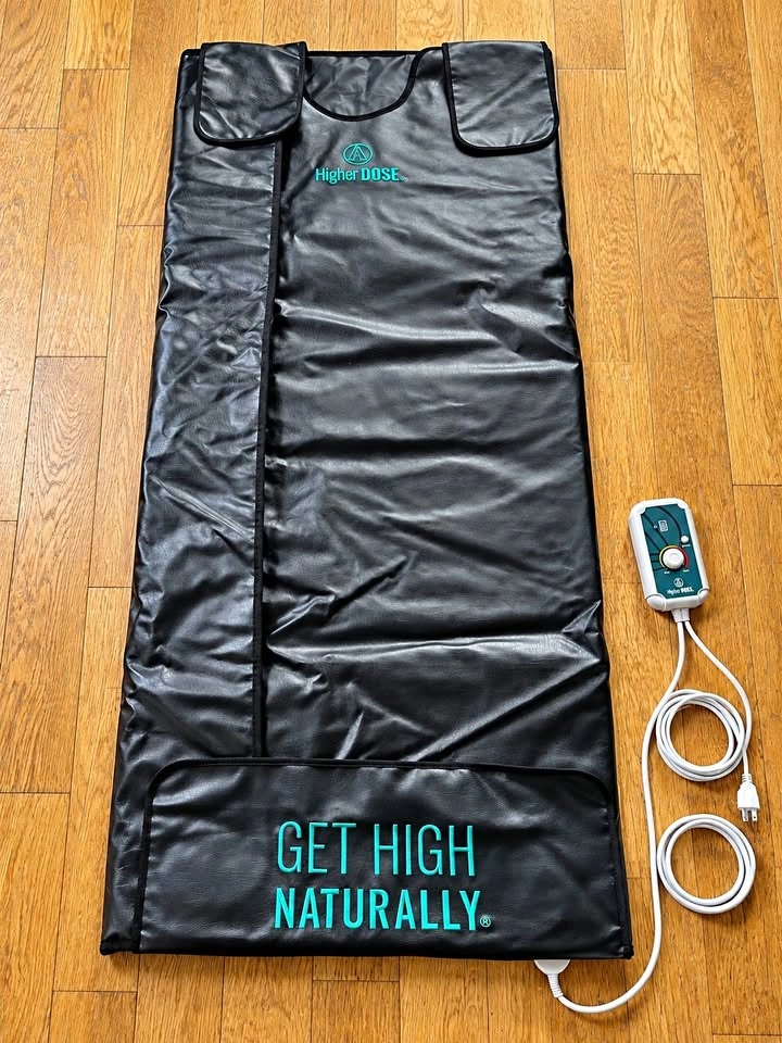 HigherDOSE Infrared Sauna Blanket