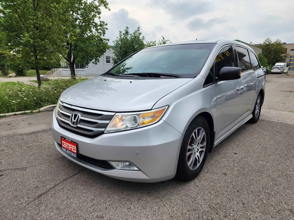 2011 Honda Odyssey - photo 2