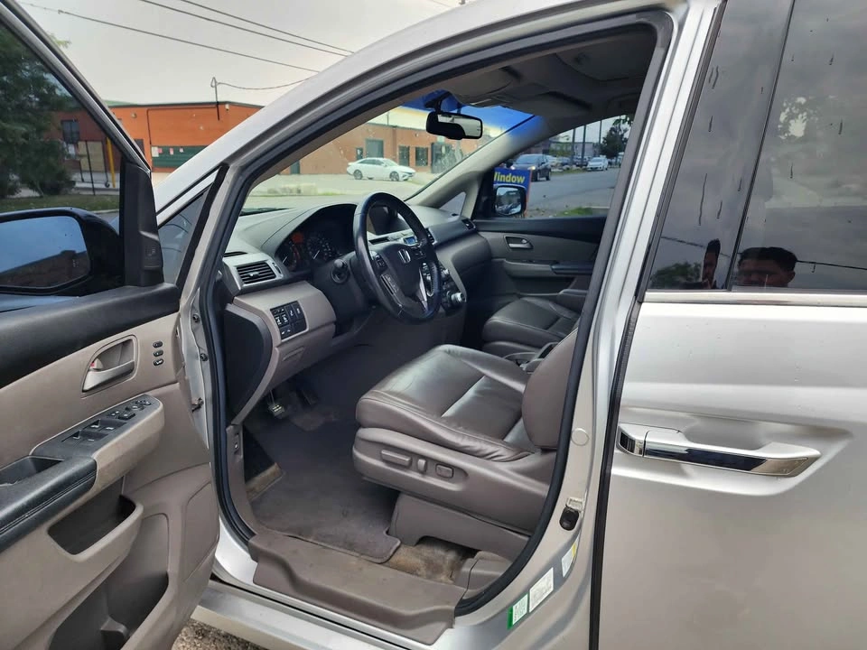 2011 Honda Odyssey - photo 5